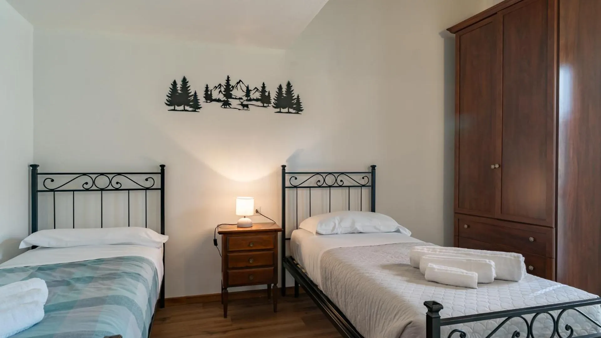 La Corte Della Casera Cassina Valsassina Guest house