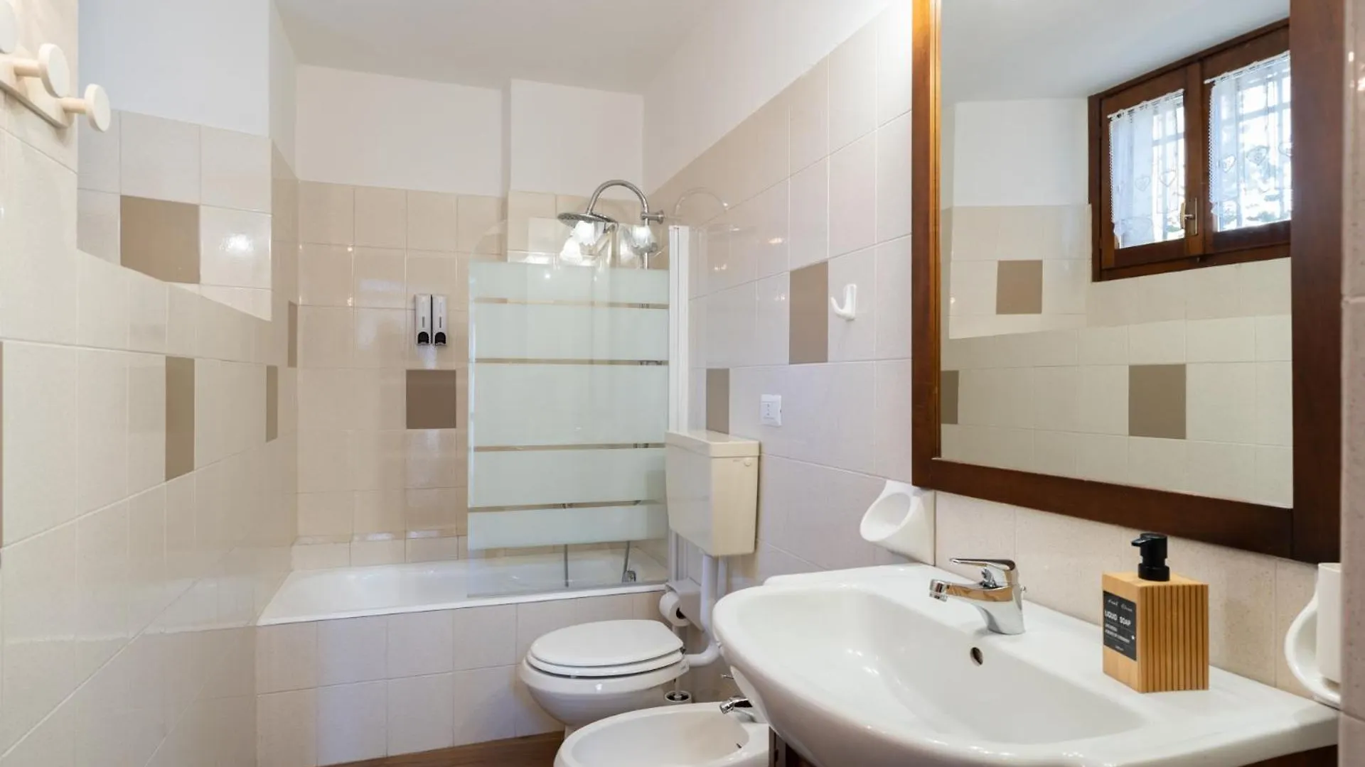 La Corte Della Casera Cassina Valsassina Guest house